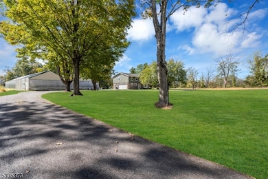 70 Mackenzie Rd, Hampton, NJ 08827 - photo 3