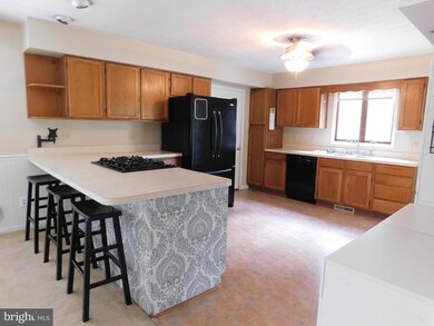 23162 Old Pine Ct, California, MD 20619 - photo 6