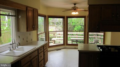 4521 Sleaford Rd, Bethesda, MD 20814 - photo 5