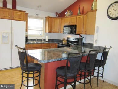 1125 Willow Creek Dr, Mount Joy, PA 17552 - photo 4