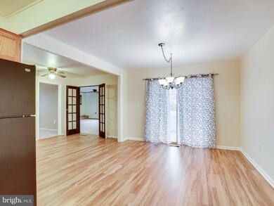 12506 Saber Ln, Bowie, MD 20715 - photo 4