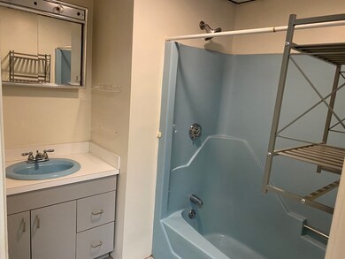 21 N Warren St unit 1R, Woburn, MA 01801 - photo 5