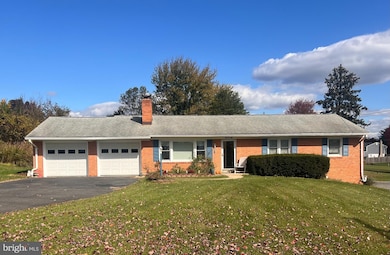 26714 Howard Chapel Dr, Damascus, MD 20872 - photo 2