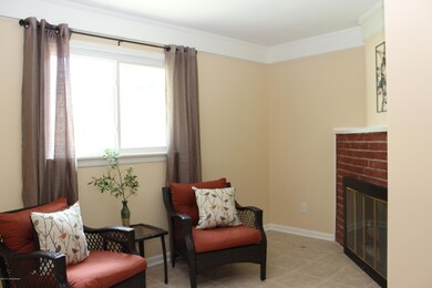 6107 Applegate Ln, Louisville, KY 40219 - photo 7