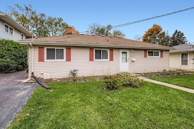 115 W Helen Rd, Palatine, IL 60067 - photo 2