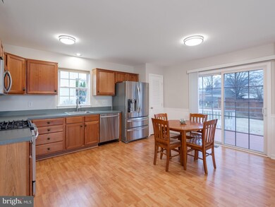 1006 Maple St, Honey Brook, PA 19344 - photo 6