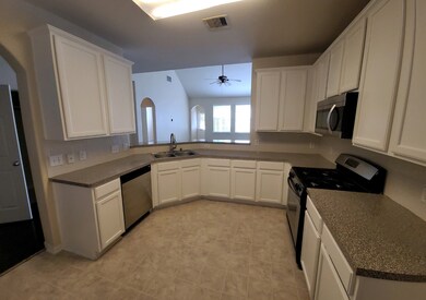 1179 Stallion Ridge, Alvin, TX 77511 - photo 5