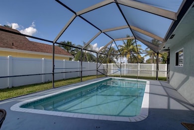 22553 Swordfish Dr, Boca Raton, FL 33428 - photo 4