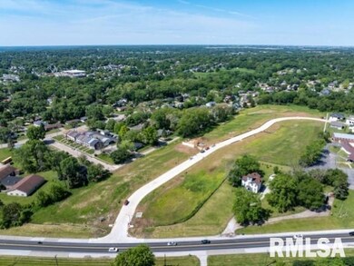 4815 Willow Cir, Davenport, IA 52806 - photo 7