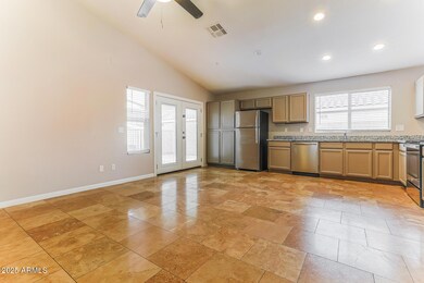005-photo-living-room-13919597