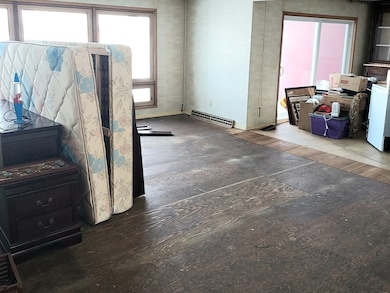 34 Walnut Cir, Tuscola, IL 61953 - photo 2