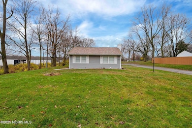 233 Bell Ave, Findlay, OH 45840 - photo 2