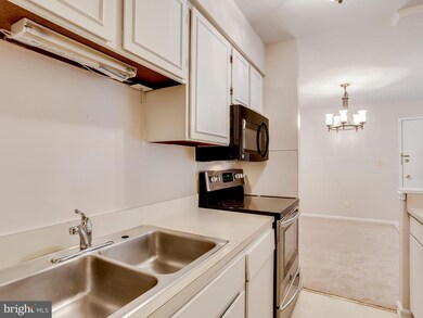 5913E Prince James Dr unit 33, West Springfield, VA 22152 - photo 7