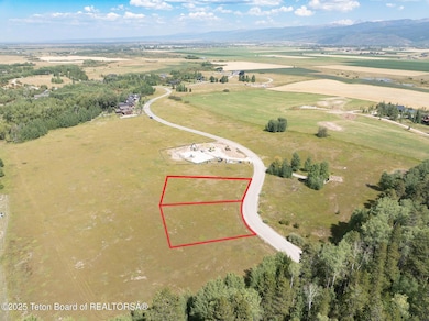 9966/9944 Hiddenwaters Ln, Victor, ID 83455 - photo 2