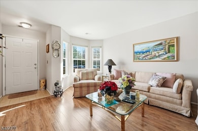 11 Letts Ct, Sayreville, NJ 08872 - photo 2