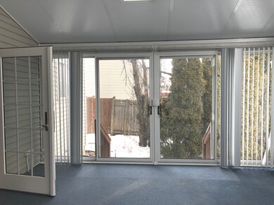 1713 Daybreak Ln, Zion, IL 60099 - photo 3