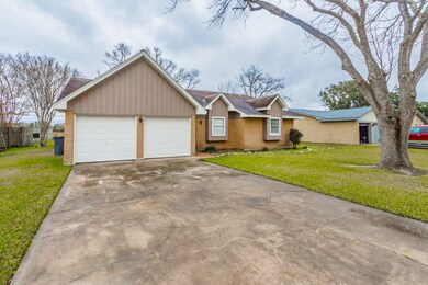 3925 Heatherglen St, Bay City, TX 77414 - photo 3