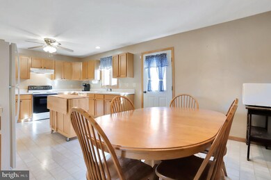 1636 Hamilton Hills Dr, Chambersburg, PA 17202 - photo 7