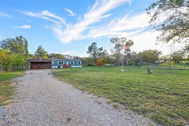 629 Willow Cir, Springtown, TX 76082 - photo 6