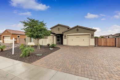 3220-North-Los-Alamos-1