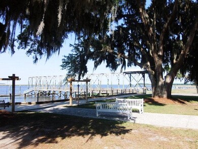 Boat Dock/Hoist