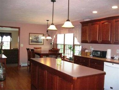 28 Gallair Cir, Holden, MA 01520 - photo 5