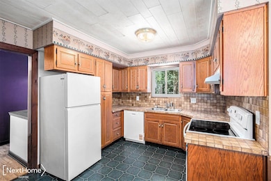 612 Bradley Ave, Flint, MI 48503 - photo 7