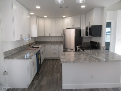 600 Sarajane Ln, Las Vegas, NV 89107 - photo 7