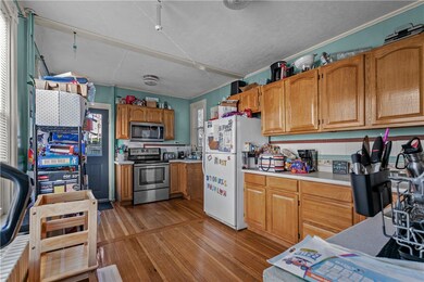 11 Dartmouth St, Newport, RI 02840 - photo 7