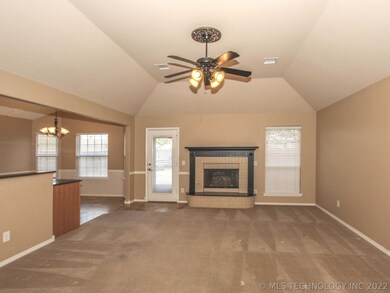 4309 S Narcissus Ave, Broken Arrow, OK 74011 - photo 6