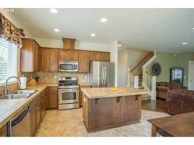 3647 Hoodview Dr, Forest Grove, OR 97116 - photo 6