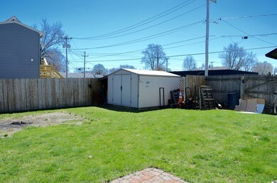 22 Clark St, Chicopee, MA 01013 - photo 5