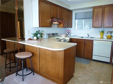 300 2nd Ave N unit 3D, Edmonds, WA 98020 - photo 2