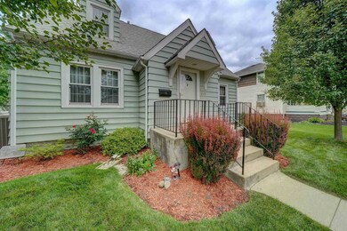 113 S Mcclellan St, Auburn, IN 46706 - photo 2