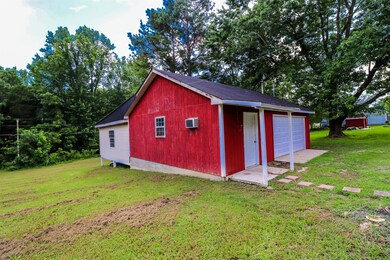 Wired Garage/Workshop  104 Wind Curve Cir