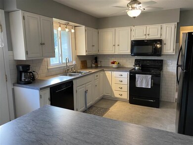 831 Elm Dr, Bluffton, IN 46714 - photo 4