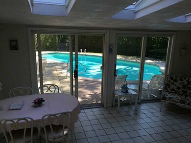 35 Roger Williams Dr, Greenville, RI 02828 - photo 3