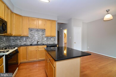 2516 Isham Randolph Dr, Herndon, VA 20171 - photo 5