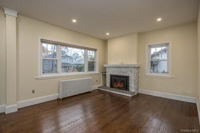 5 W Stone St unit 1st FL, Newburgh, NY 12550 - photo 4