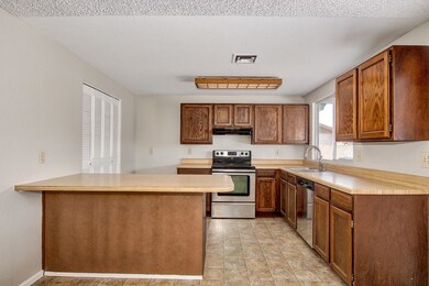 1912 W Dartmouth St (2)