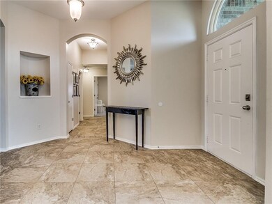 829 Elm Creek Dr, Moore, OK 73160 - photo 3