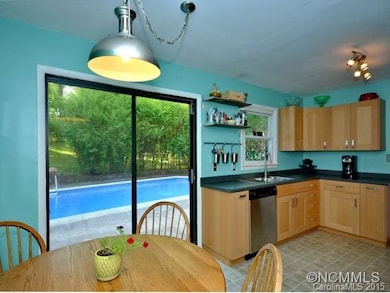 Sliding Doors to Patio/Pool