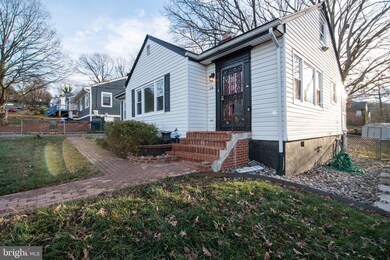 114 S Huron Dr, Oxon Hill, MD 20745 - photo 2