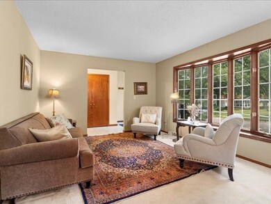 1482 Laurel Cir, Cedar Falls, IA 50613 - photo 5