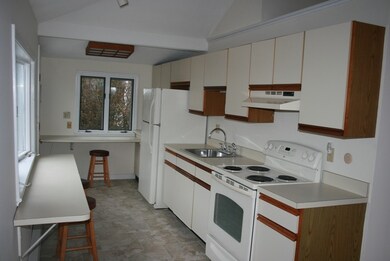 39 Off Boundary St unit 1, Kingston, MA 02364 - photo 7