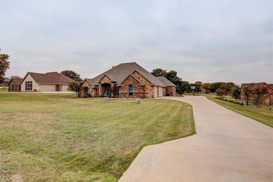 138 Ellis Spring Dr, Weatherford, TX 76085 - photo 3