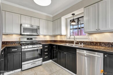 ...stainless appliances...