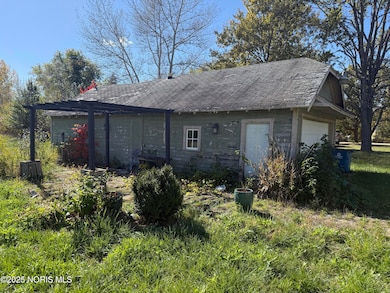 8740 Cedar Point Rd, Oregon, OH 43616 - photo 5