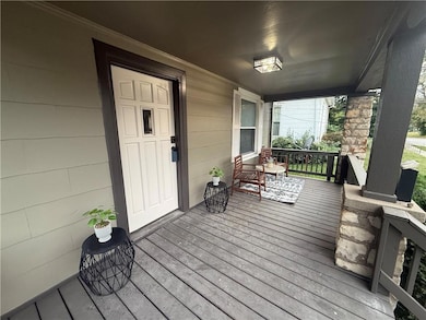 229 E Elm St, Independence, MO 64050 - photo 3