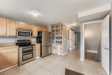 15747 E 13th Place unit B22, Aurora, CO 80011 - photo 3